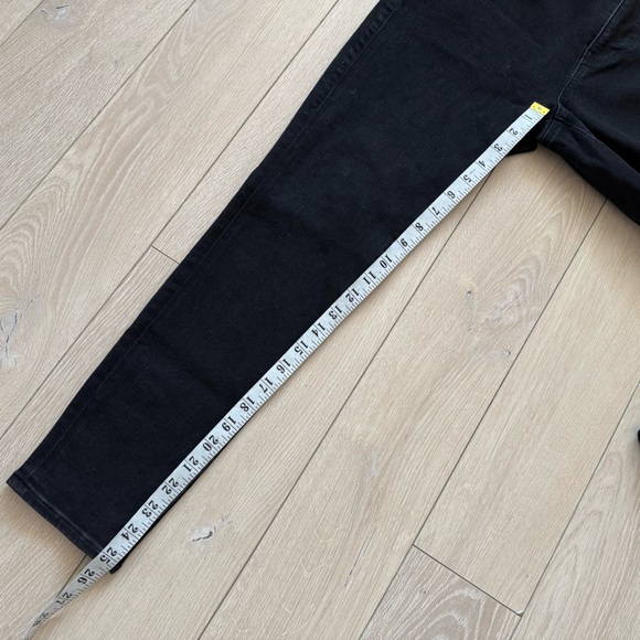 American Eagle Outfitters The Dream Jean in Black Women’s Size 10 Short - Picture 9 of 10